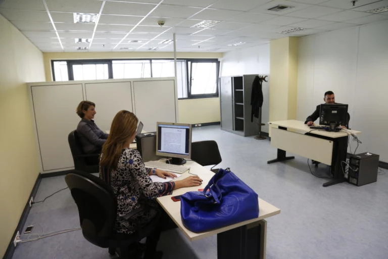 Σοκ στις συντάξεις: 12 χρόνια παραπάνω στη δουλειά – Ποιοι είναι οι μεγάλοι χαμένοι (πίνακες)